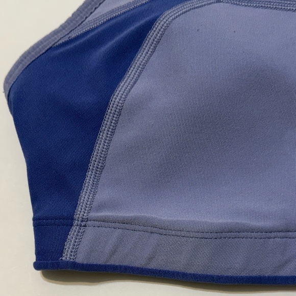 Nike Size M Women's Lavender/Blue Sports Bra - Picture 6 of 15
